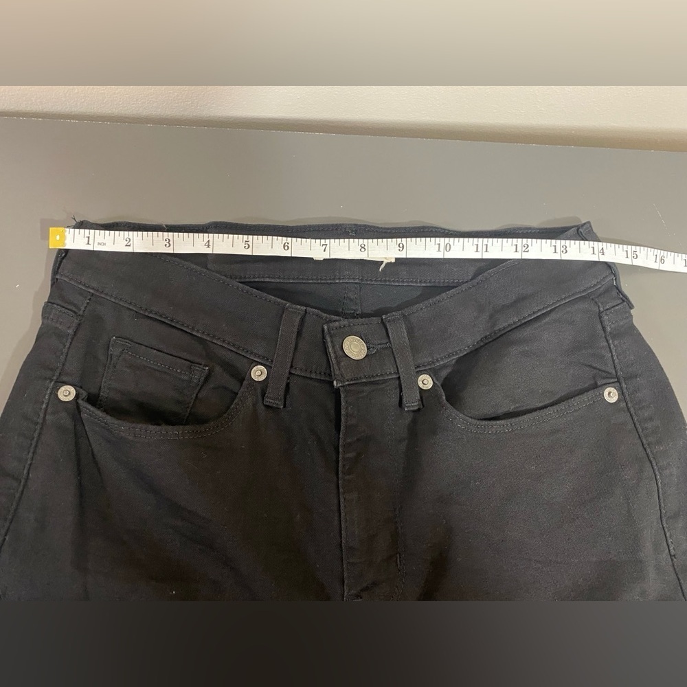 Levis Jeans Womens Size 6 Black Classic Straight Denim Mid Rise.great condition - Picture 5 of 12